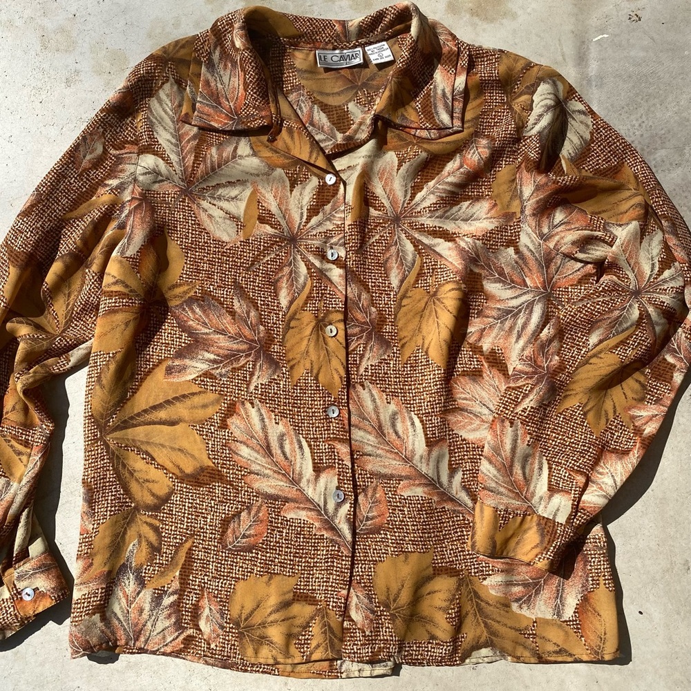 Vintage Leaf Patterned Button Up - image 1
